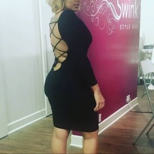 Black long sleeve backless midi dress